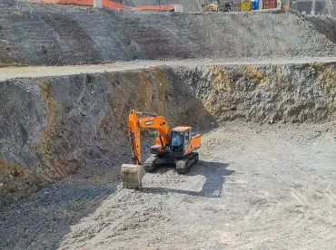 Altınözü Köy Evleri Temel Kazımı